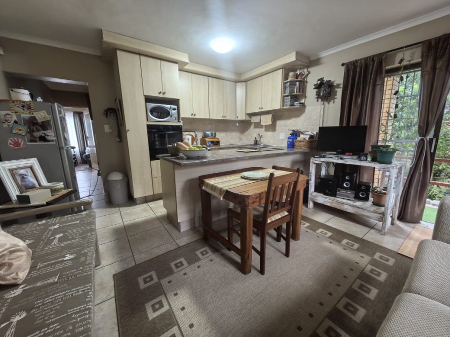 5 Bedroom Property for Sale in Reebok Western Cape